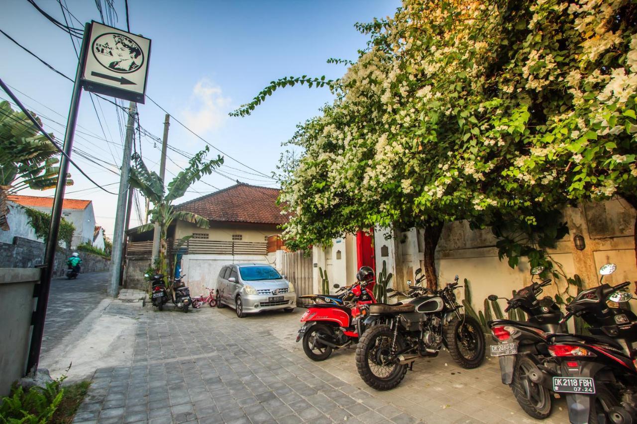 Bening Hut And Spa Seminyak Kültér fotó