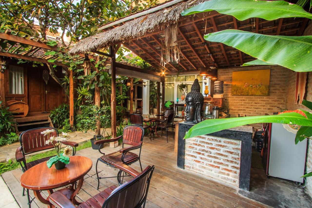 Bening Hut And Spa Seminyak Kültér fotó