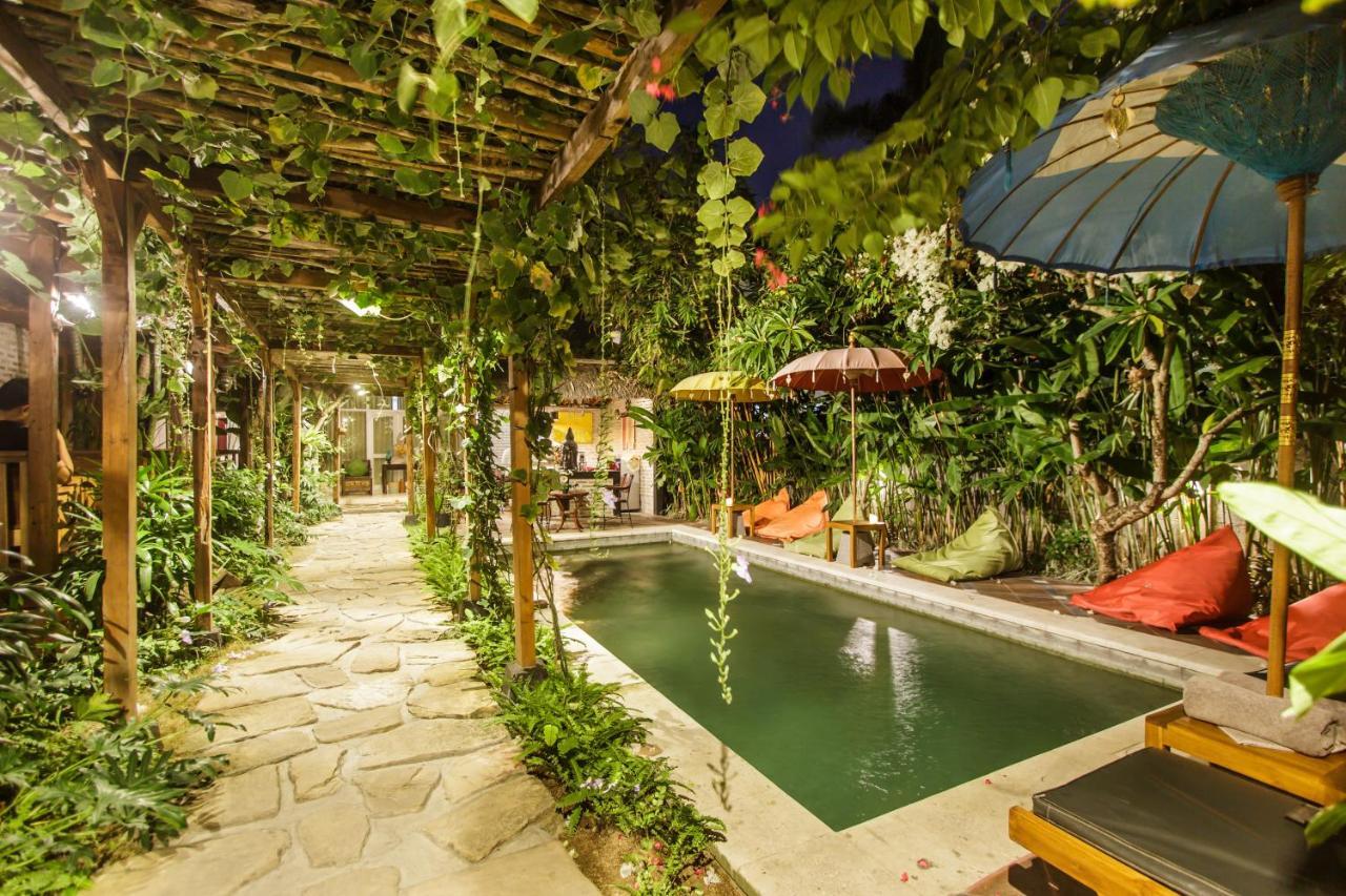 Bening Hut And Spa Seminyak Kültér fotó