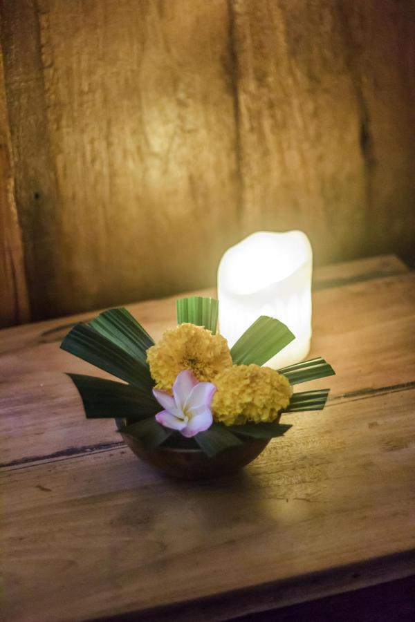 Bening Hut And Spa Seminyak Kültér fotó